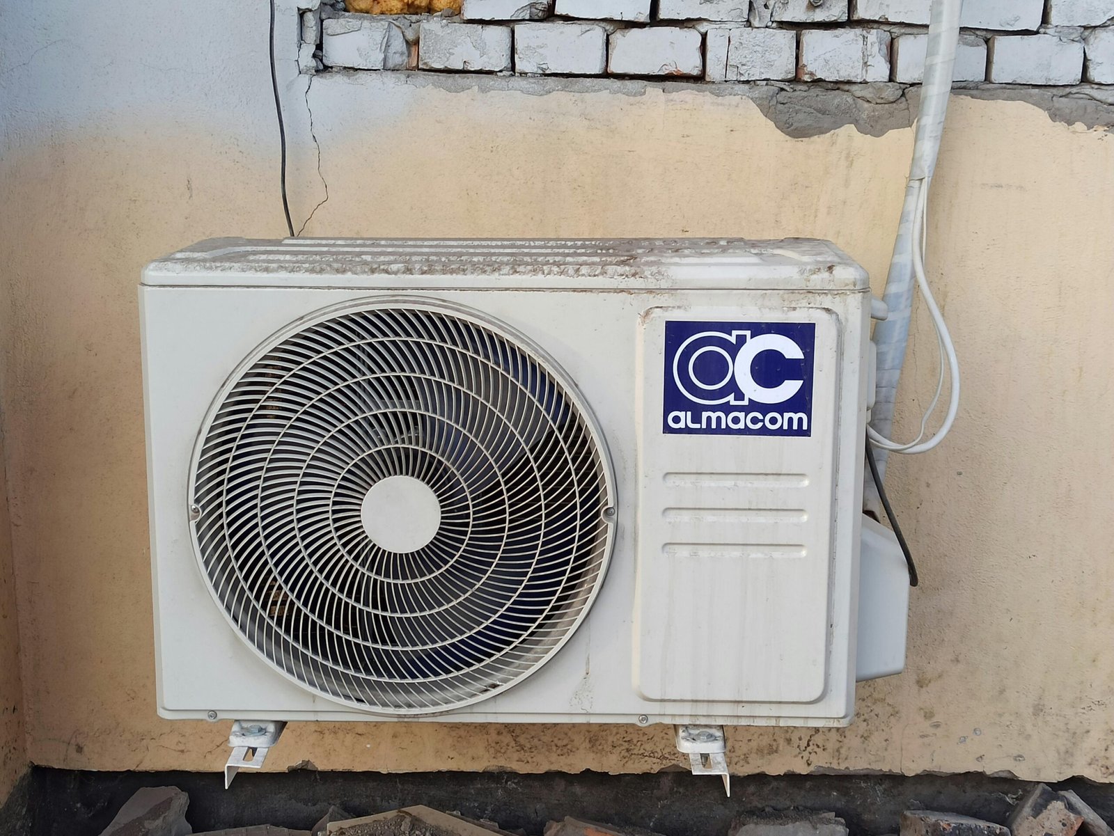 MITSUBISHI DUCTLESS MINI SPLITS